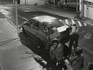 Botucatu (SP) tem madrugada violenta com tiroteio e ataques a agências bancárias