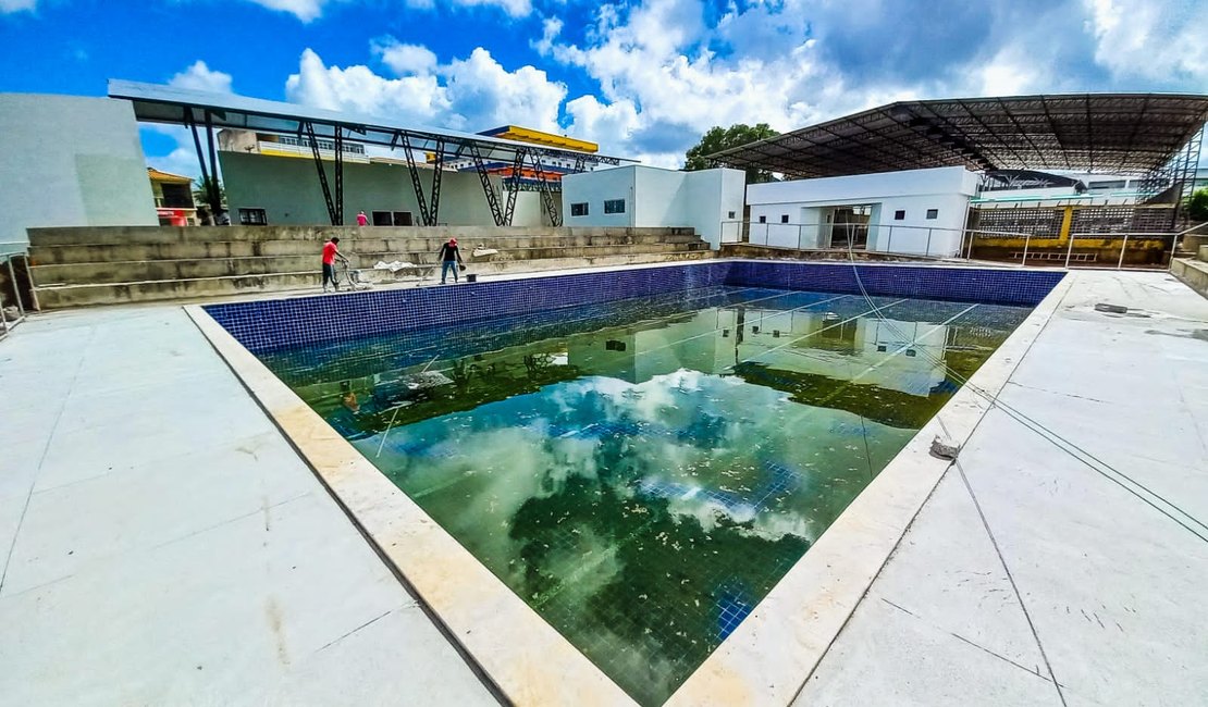 Obra da nova Escola Marinete Neves entra na fase de conclusão em Palmeira dos Índios