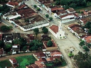 Prefeitura de Taquarana leva 5 meses para fazer contrato emergencial para obras, ao invés de licitação