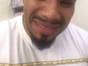 Ex-mulher afirma que apanhava de Naldo na frente do filho: 'Ele é doente'