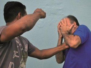 Pai tem lesão na cabeça após ser agredido pelo filho no Bairro Vila Maria em Palmeira
