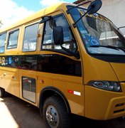 Japaratinga ganha novo ônibus escolar