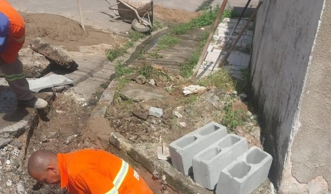 Trecho de galeria danificada no Clima Bom é recuperada