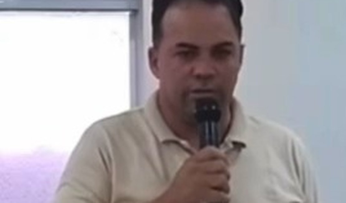 [Vídeo] Vereador esquece trecho do ‘Pai-Nosso’ durante sessão ordinária e viraliza