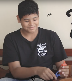 [Vídeo] Conheça a história do Marlon, adolescente que reza para ser encontrado por uma família