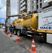 Operação Línguas Sujas flagra despejo de concreto em galeria de águas pluviais