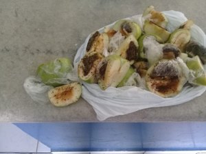 Mulher é presa tentando entrar com maconha dentro de maçãs no Sistema Prisional  