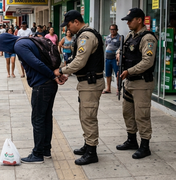 Homem é preso em flagrante após furtar produtos em farmácia no Centro de Palmeira dos Índios