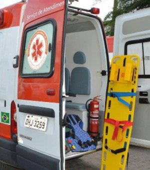 Criança de sete anos fica ferida após batida de moto em Maceió
