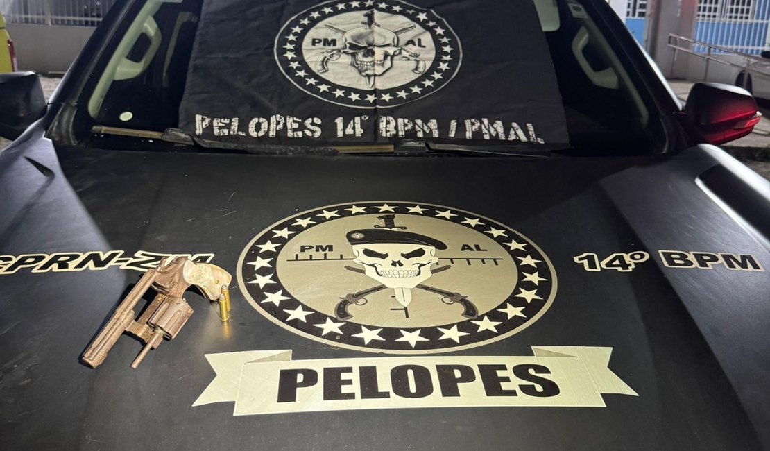 PM apreende três suspeitos com armas e meio quilo de drogas na capital e no interior