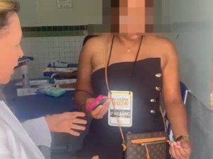 Mesárias são detidas por usar adesivos de Lula durante votação em Carneiros