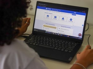 Detran/AL orienta proprietários de veículos sobre prazos de pagamento da taxa de licenciamento