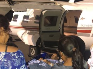 Sanfoneiro baleado em ação policial que matou dançarina de banda cearense na Bahia é transferido para Salvador