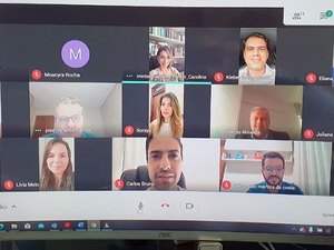 Juízes que receberão equipes multidisciplinares discutem início dos trabalhos