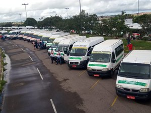 [Vídeo] Motoristas do transporte complementar fazem manifestação em Arapiraca e pedem socorro ao governo do estado