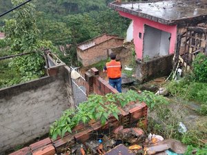 Defesa Civil monitora áreas de risco de Maceió