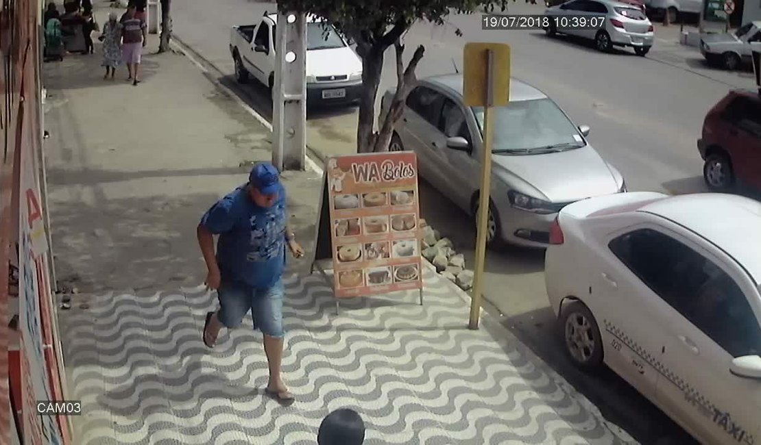 Câmera registra suspeito de furtar loja, em São Miguel dos Campos