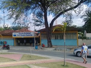 Maior colégio eleitoral de Alagoas amanhece limpo e sem filas