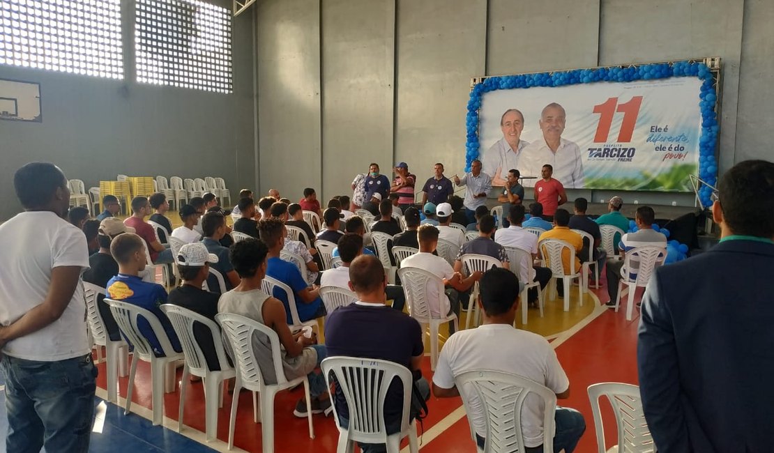 Campanha de Tarcizo Freire cresce nas ruas de Arapiraca com apoio da juventude