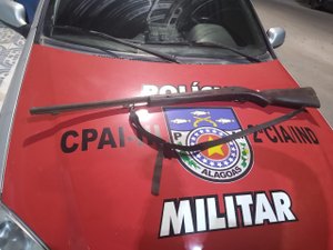 Criminoso de alta periculosidade é preso com espingarda em Joaquim Gomes