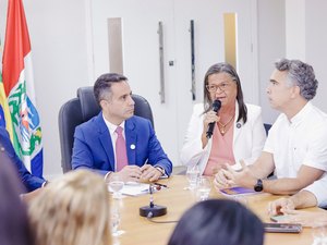 Tia Júlia, Paulo Dantas e AeC anunciam 2 mil empregos para Palmeira dos Índios e região
