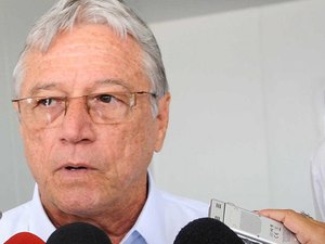 Téo Vilela vence aliados do PSDB e consegue emplacar Rodrigo Cunha para Senado