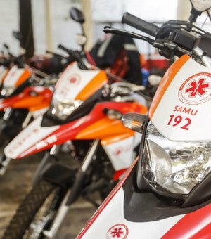 Socorrista do Samu fica ferido após colidir motocicleta com carro em Arapiraca