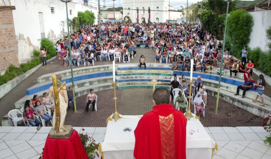 Missa e procissão encerram festividades de São Sebastião em Limoeiro de Anadia