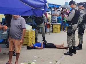 Jovem é morte com diversos disparos de arma de fogo no bairro do Benedito Bentes