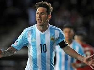 Com árbitro brasileiro, Argentina e Chile decidem hoje a Copa América
