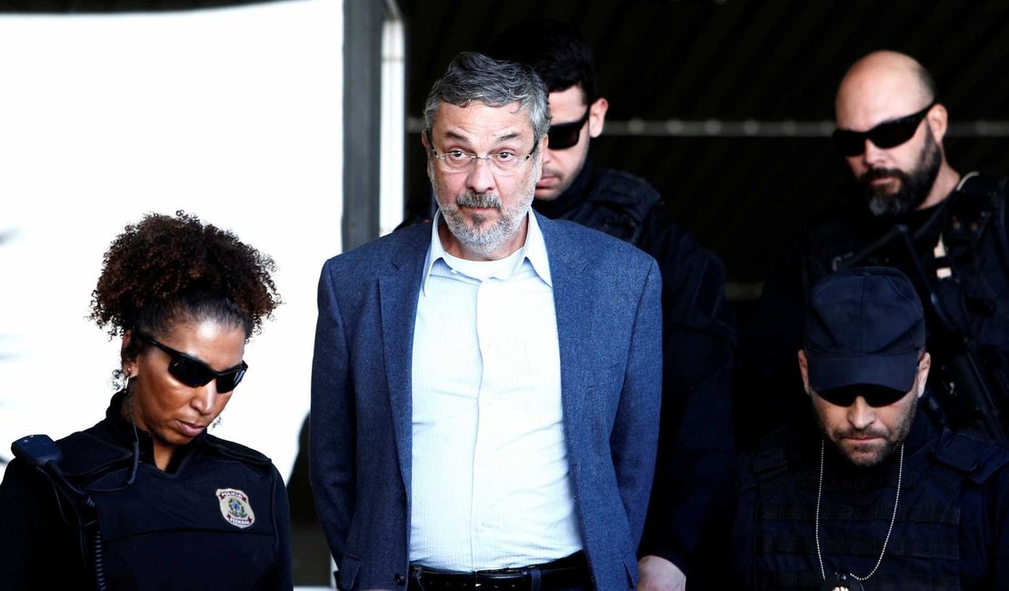 Palocci deixa prisão em Curitiba