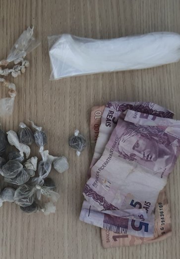 Jovem e adolescente caem de moto e são detidos com drogas no município de Maragogi
