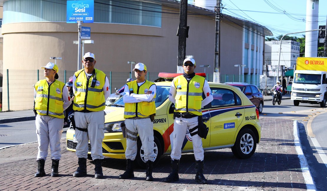 Com turno extra, Ronda no Bairro reforça policiamento no Benedito Bentes