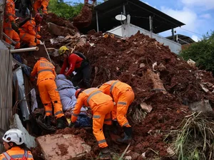 Chega a 46 o número de mortos nas chuvas na Zona da Mata Mineira