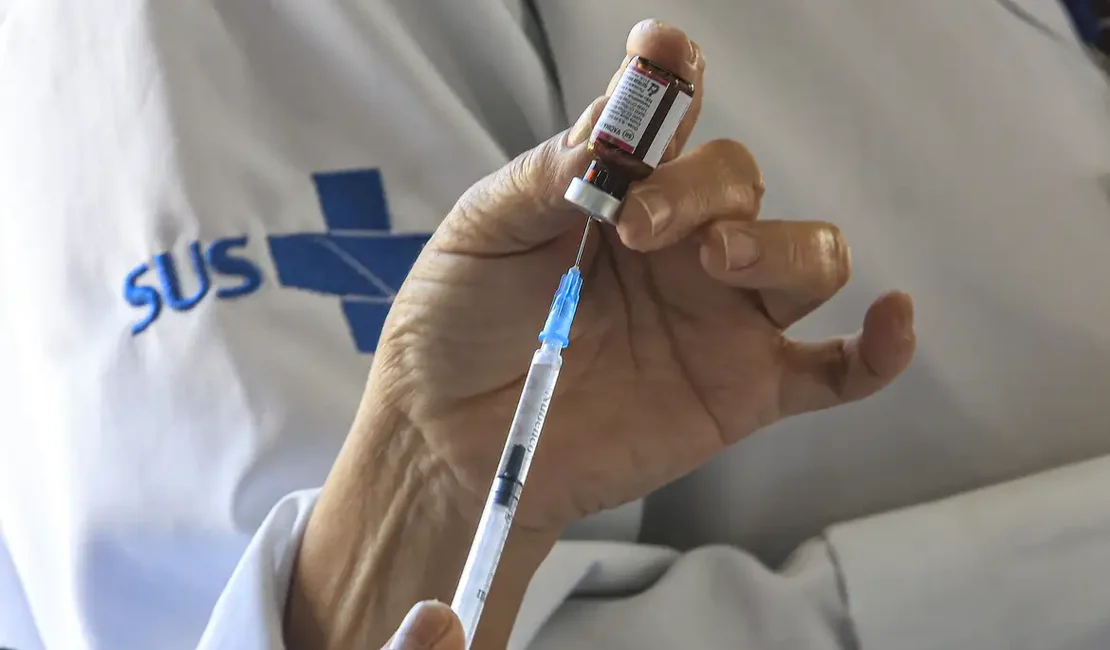 Anvisa amplia indicação de vacina contra a meningite para crianças