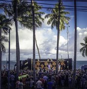 Luan Santana lança clipe gravado na orla de Maceió