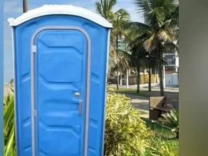 Homem é preso por furtar banheiro químico para usar como “motel” em SP