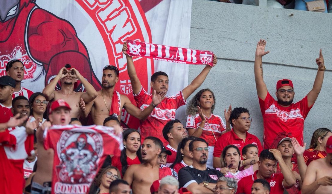 Finalista do Campeonato Alagoano, CRB arrecada mais de 600 kits escolares