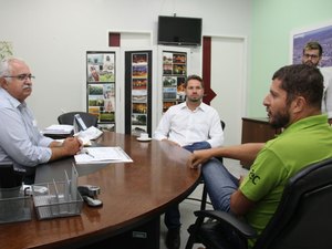 Diretor de Call Center apresenta plano de expansão para Rogério Teófilo