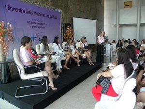 Movimento Mais Mulheres promove debate sobre o trabalhador doméstico e a nova legislação