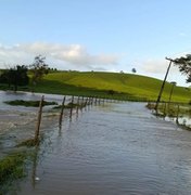 Rio Jacuípe ultrapassa cota de atenção após chuvas