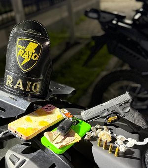 Trio é preso por tráfico de drogas na orla da Pajuçara, em Maceió