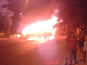 Polícia Militar identifica suspeitos de participação em ataques a ônibus em Maceió 