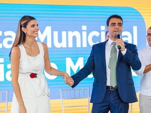 Primeira-dama de Maceió, Marina Candia confirma candidatura de JHC em 2026