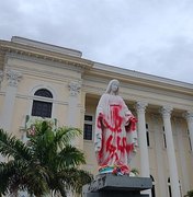 Imagem de Nossa Senhora das Graças é vítima de Pichação