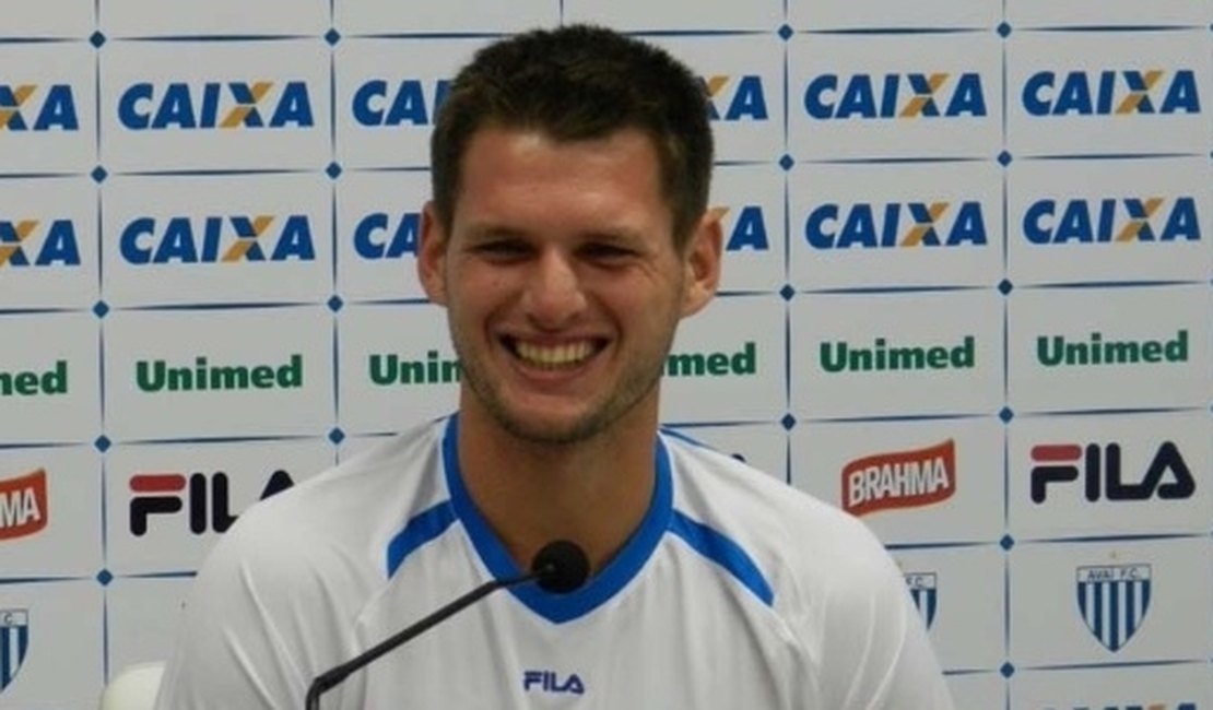 Palmeiras encaminha contratação do primeiro reforço