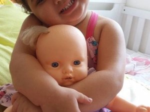 Criança diagnosticada com bactéria nos pulmões necessita de doação de sangue
