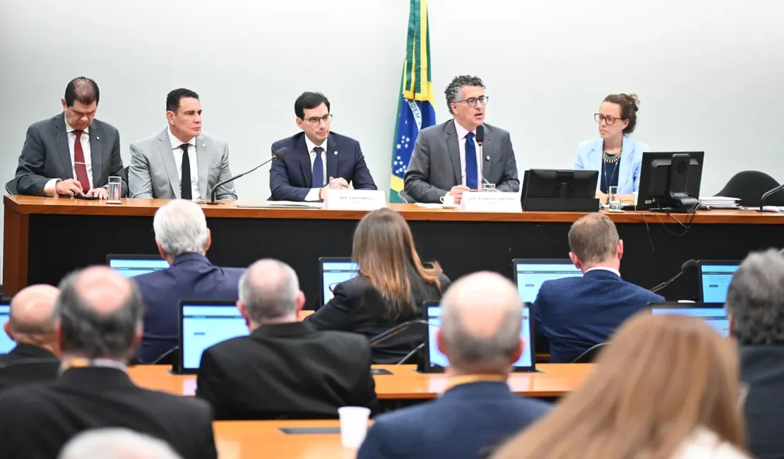 PEC do fim da jornada 6x1 tem semana decisiva de articulação sobre parecer