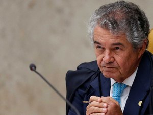  Bolsonaro nomear filho é 'tiro no pé', diz ministro do STF