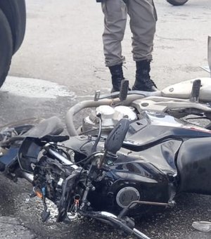 Homem morre e outro fica gravemente ferido em acidente envolvendo motocicletas no Tabuleiro